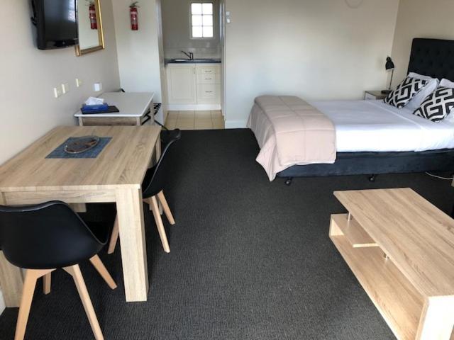 Ashmont Motel And Apartments Port Fairy Dış mekan fotoğraf
